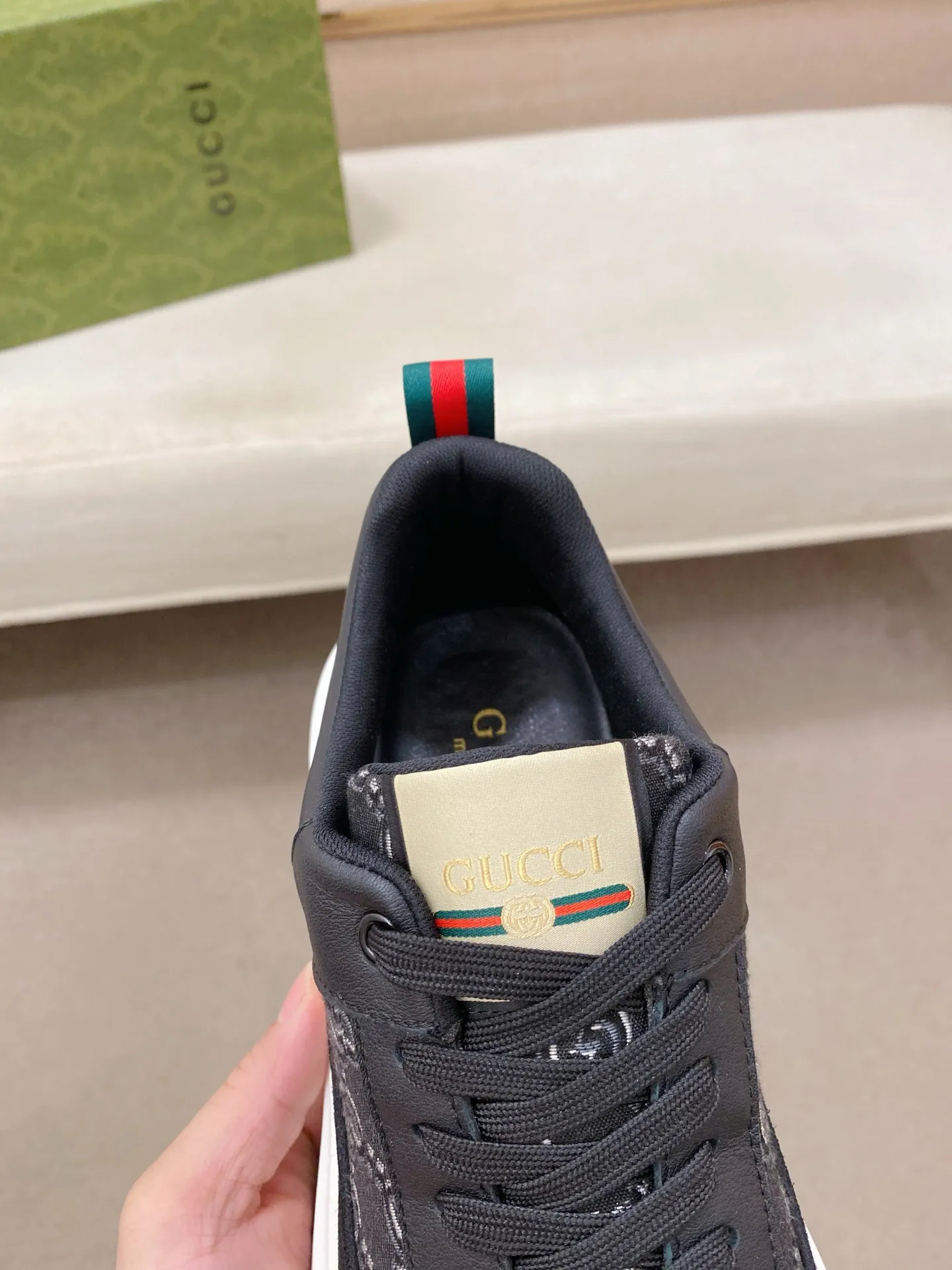 Men's clothing and shoes💰:462💰 (GUCCI) The latest model from the official website🎁🎁Casual and fashionable men's shoes👟, hot style💥The version is simple and elegant, exclusive for trendy men. The unique latest brand elements from the official website👑Original Gucci decoration, fashionable and generous, the fabric is original cowhide ✅Mesh breathable lining, the official website specifies wear-resistant casual outsole, the classic model is taken in kind at the counter🎬38-44 (can be customized for 45 non-refundable)